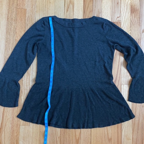 Cable & Gauge Peplum Bell Sleeved‎ Charcoal Sweater Ribbed Peplum Knit Top - Picture 8 of 10